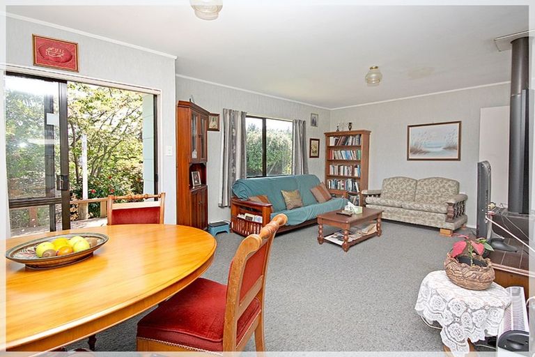 Photo of property in 9 Punga Street, Tangimoana, 4822