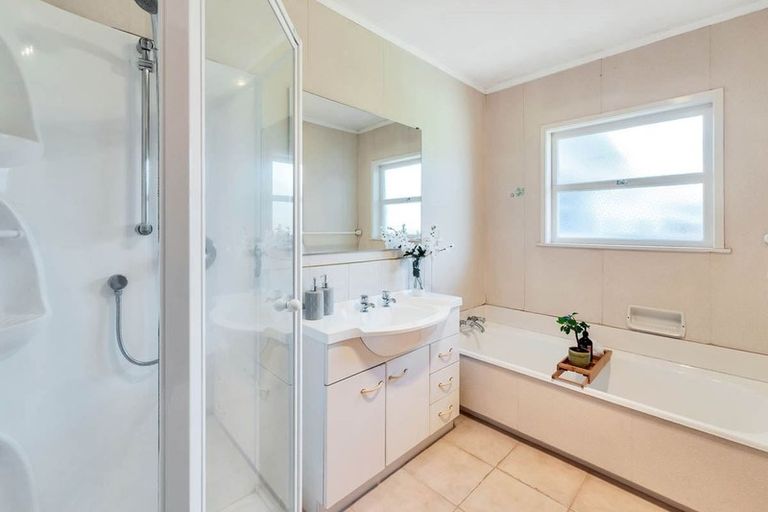 Photo of property in 2/6 Waterloo Road, Milford, Auckland, 0620