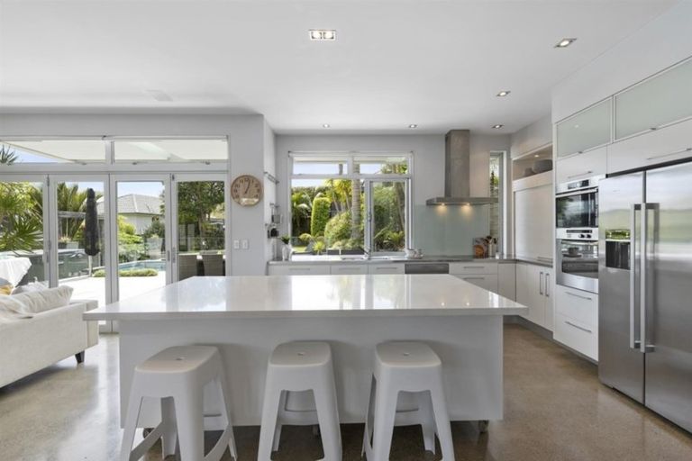 Photo of property in 50 Aberdeen Road, Campbells Bay, Auckland, 0620