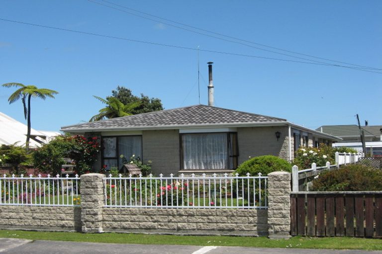 Photo of property in 34 Romilly Street, Westport, 7825