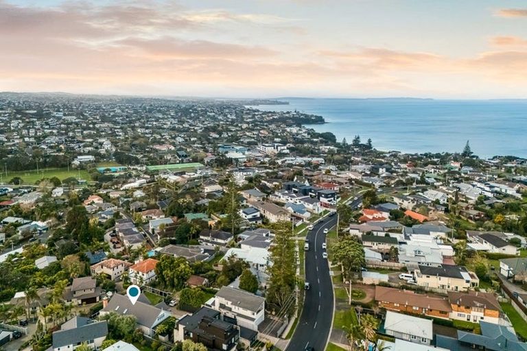 Photo of property in 65a Kowhai Road, Mairangi Bay, Auckland, 0630