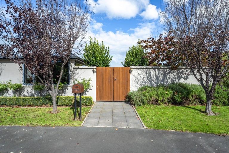 Photo of property in 10 Sunninghurst Drive, Fairfield, Dunedin, 9018