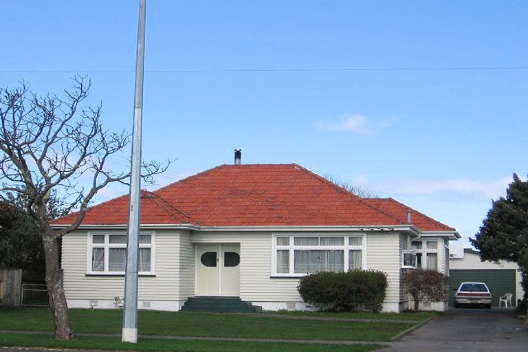 Photo of property in 85 Queen Street West, Levin, 5510