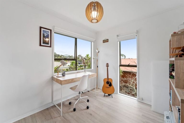 Photo of property in 1/20 Waiau Street, Torbay, Auckland, 0630