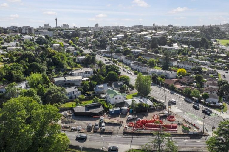 Photo of property in 729 Great North Road, Grey Lynn, Auckland, 1021