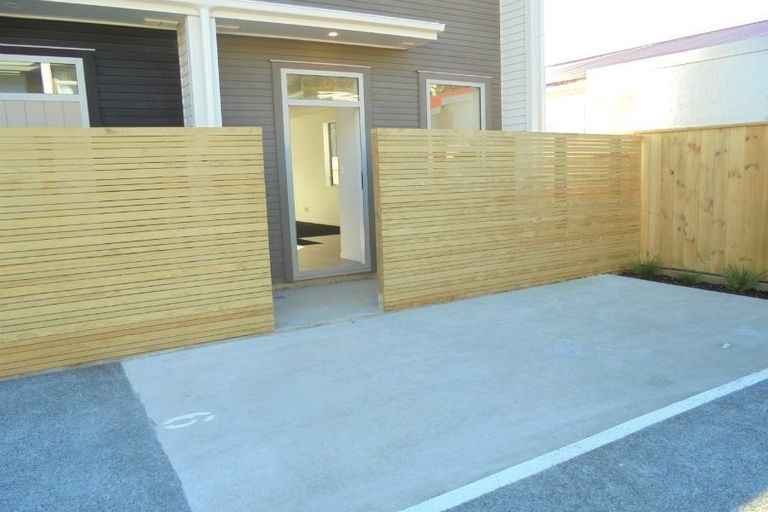 Photo of property in 6/59 The Parade, Island Bay, Wellington, 6023