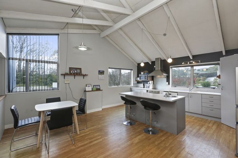 Photo of property in 12 Govett Avenue, Frankleigh Park, New Plymouth, 4310