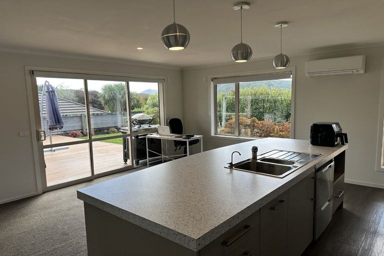 Photo of property in 114a Milton Terrace, Picton, 7220