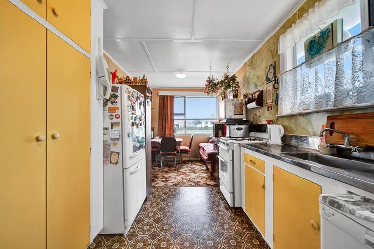 Photo of property in 277 South Road, Hawera, 4610