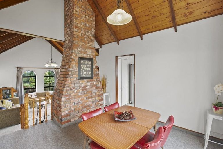 Photo of property in 288e Mangorei Road, Merrilands, New Plymouth, 4312