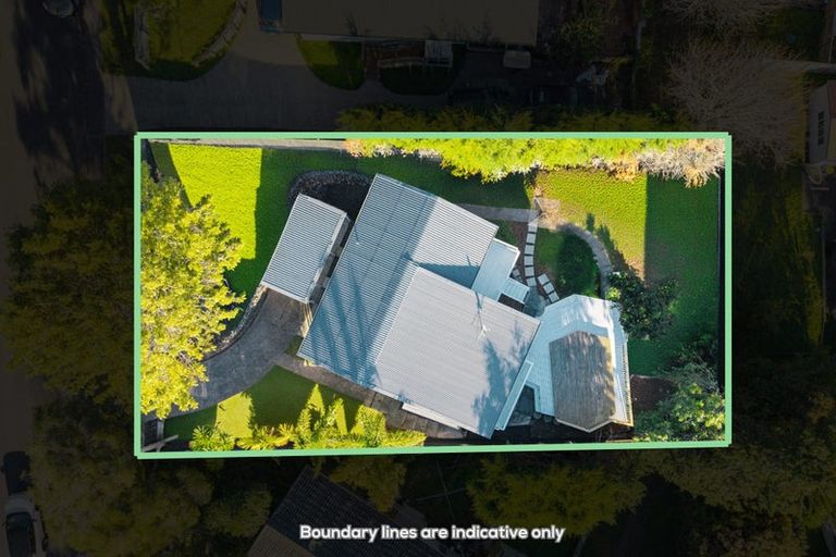 Photo of property in 15 Nor'east Drive, Northcross, Auckland, 0632