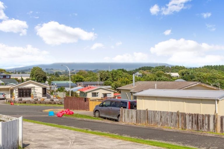 Photo of property in 1/25 Tahurangi Place, Spotswood, New Plymouth, 4310