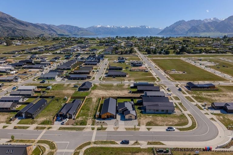 Photo of property in 36 Longview Drive, Lake Hawea, 9382