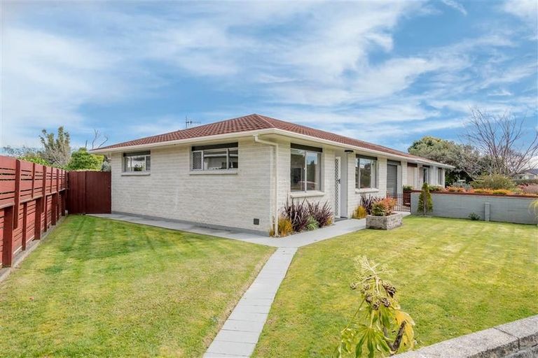 Photo of property in 22 Matai Street, Waikanae, 5036