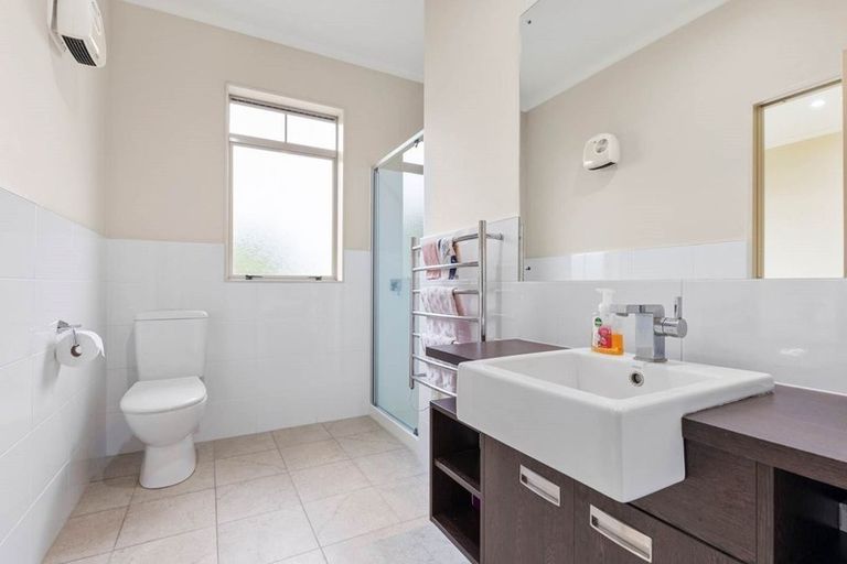 Photo of property in 27 Amaretto Avenue, Flat Bush, Auckland, 2019
