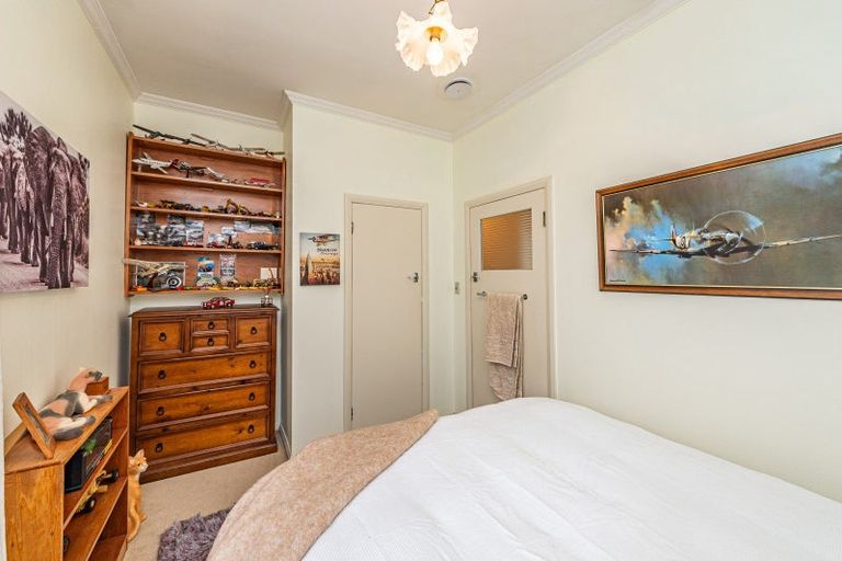 Photo of property in 20 Great North Road, Saint Johns Hill, Whanganui, 4500