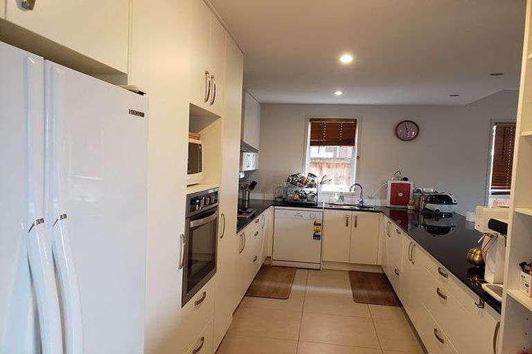 Photo of property in 29 Horizon View Road, Oteha, Auckland, 0632