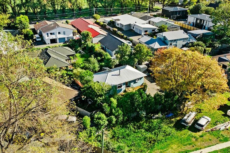 Photo of property in 2/23 Fifield Terrace, Waltham, Christchurch, 8023