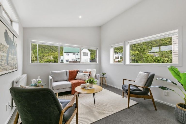 Photo of property in 86a Thurleigh Grove, Karori, Wellington, 6012