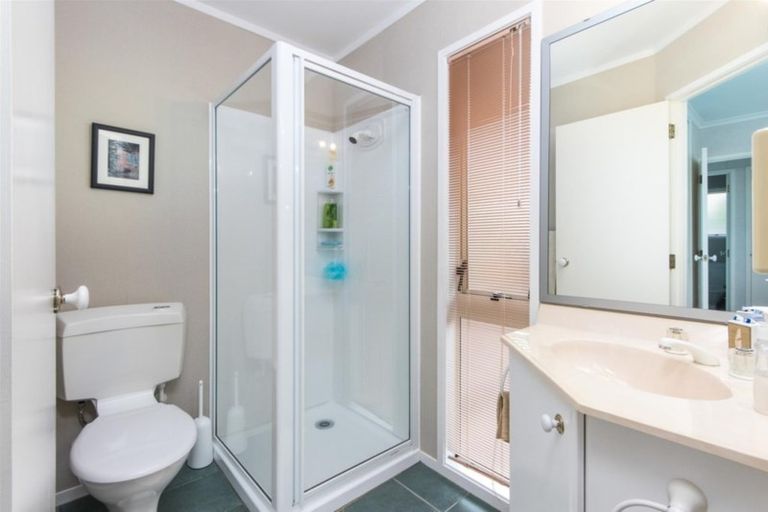 Photo of property in 2/35 Headcorn Place, Botany Downs, Auckland, 2010