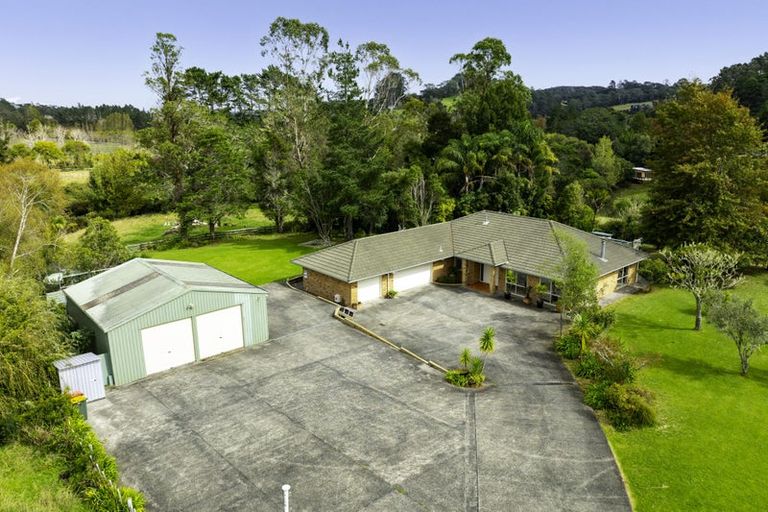 Photo of property in 248 Paremoremo Road, Lucas Heights, Auckland, 0632