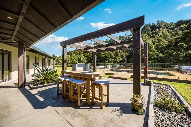 Photo of property in 131b Waitoki Road, Waitoki, Kaukapakapa, 0871