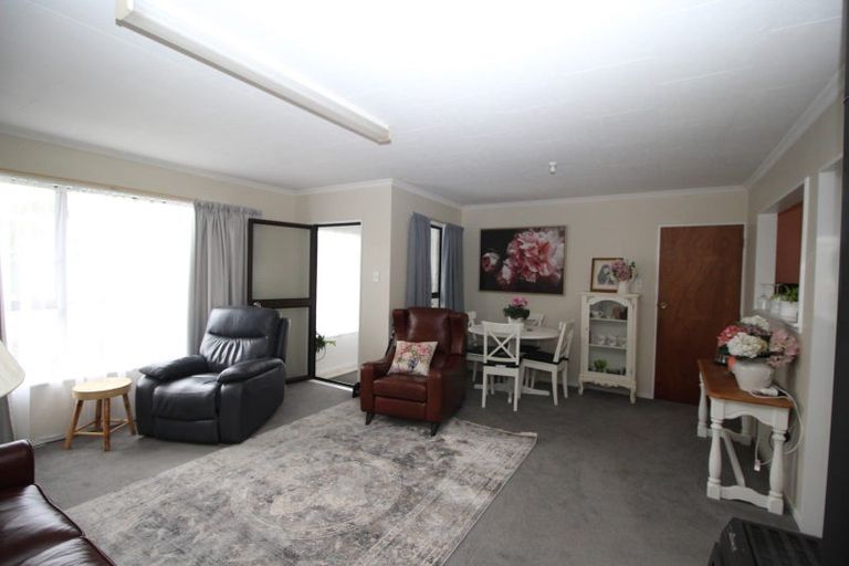 Photo of property in 28b Pollen Street, Woodville, 4920