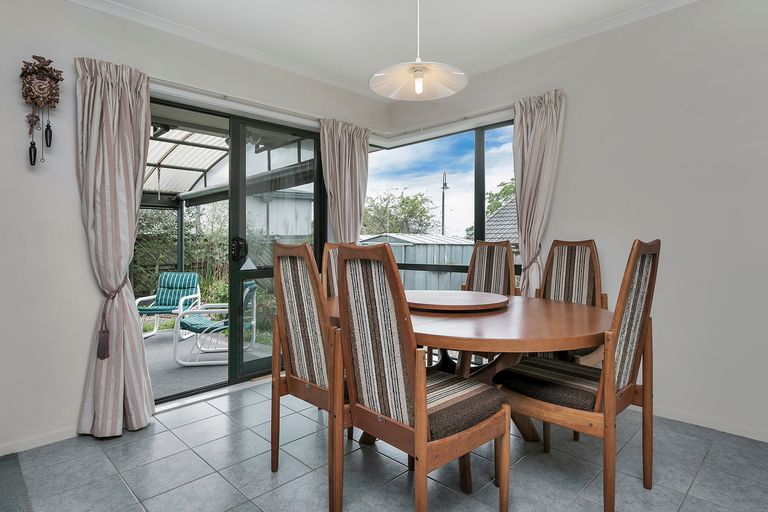 Photo of property in 4 Rush Creek Drive, Westgate, Auckland, 0614