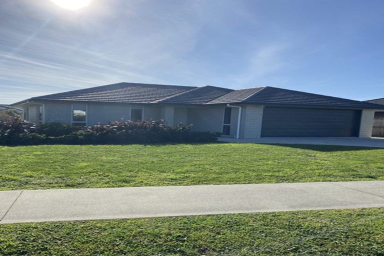 Photo of property in 16 Halifax Drive, Waipu, 0510