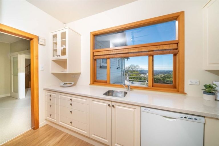 Photo of property in 65a Dyers Pass Road, Cashmere, Christchurch, 8022