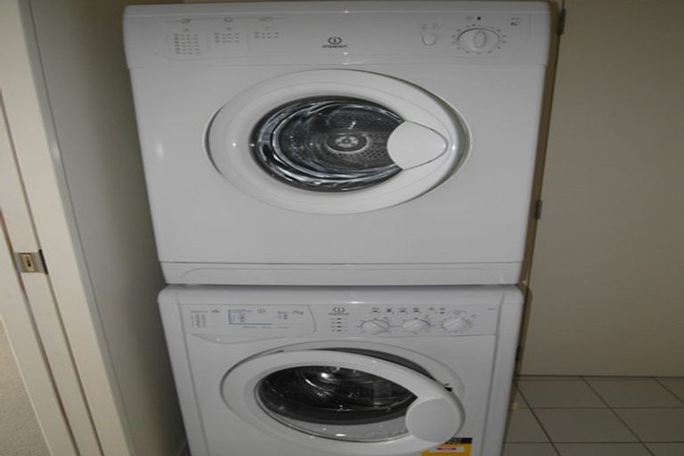 Photo of property in 3/7 Kelvin Hart Drive, East Tamaki, Auckland, 2013