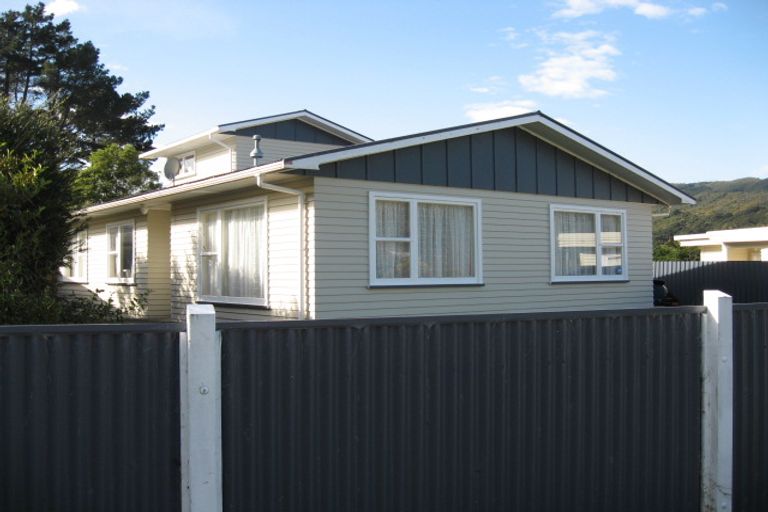 Photo of property in 16 Mcgowan Road, Wainuiomata, Lower Hutt, 5014