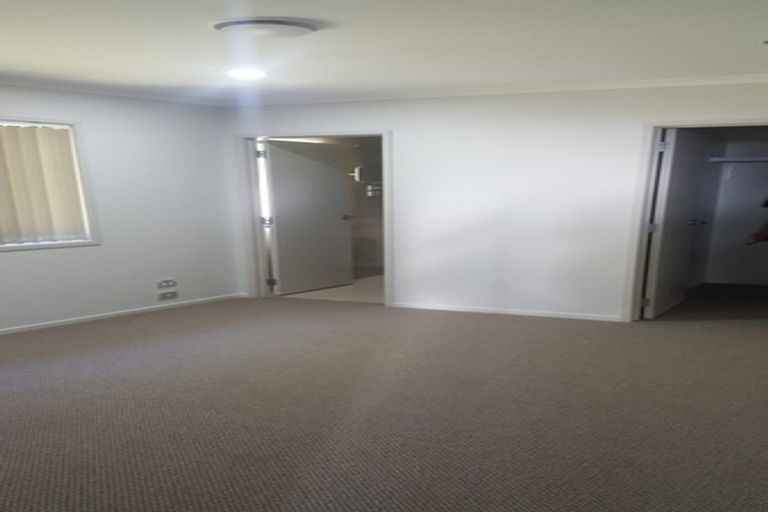Photo of property in 12a Frederick Place, Whalers Gate, New Plymouth, 4310