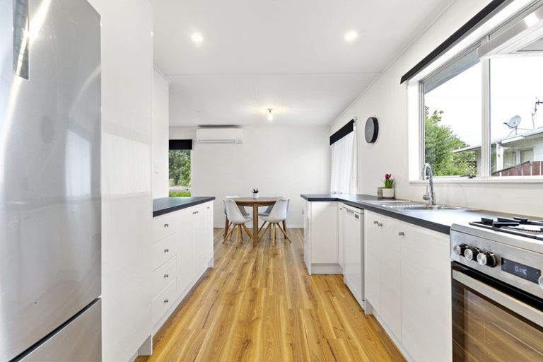 Photo of property in 41 Fisher Place, Carterton, 5713