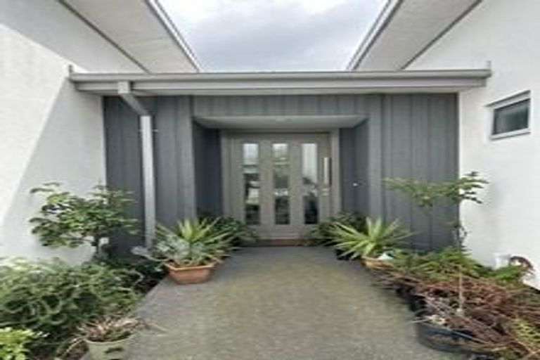 Photo of property in 14 Bargrove Close, Halswell, Christchurch, 8025