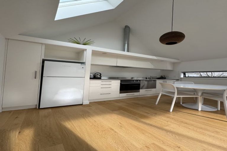 Photo of property in 3/83 Austin Street, Mount Victoria, Wellington, 6011