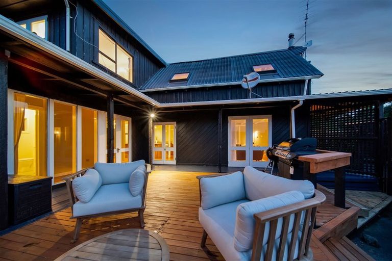 Photo of property in 18 Ohawe Terrace, Ohawe, Hawera, 4671