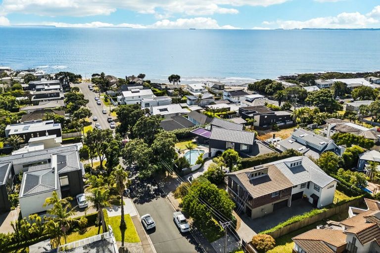 Photo of property in 2/13 Muritai Road, Milford, Auckland, 0620