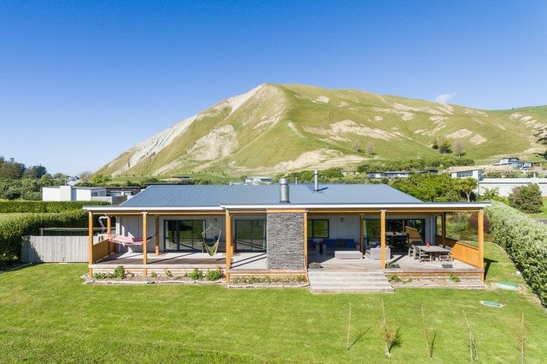 Photo of property in 43 Shoal Beach Road, Aramoana, Waipawa, 4271