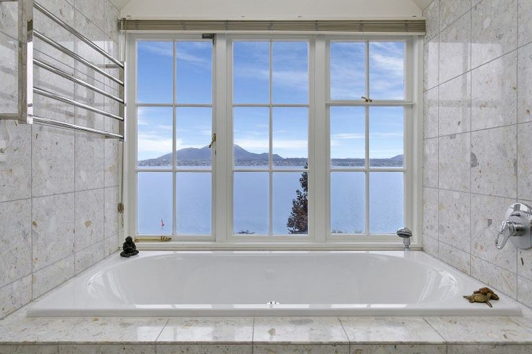 Photo of property in 23 Te Kopua Street, Acacia Bay, Taupo, 3330