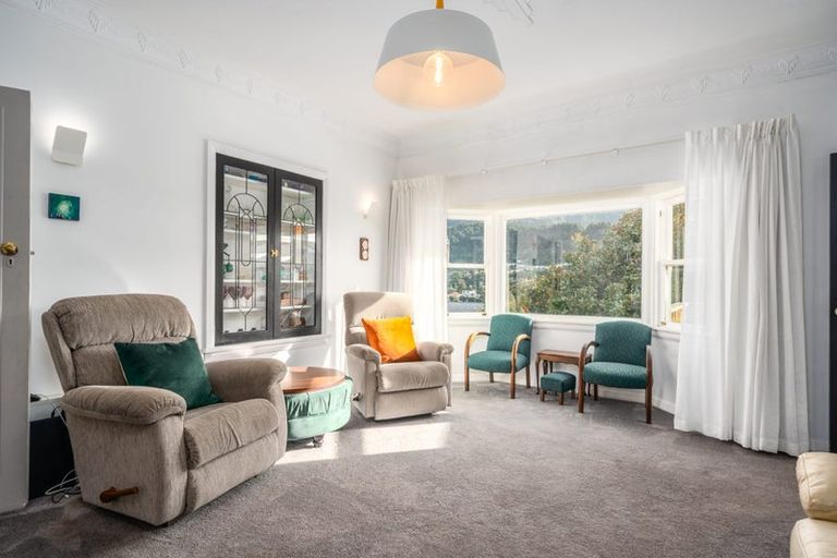 Photo of property in 28 Handyside Street, Tawa, Wellington, 5028