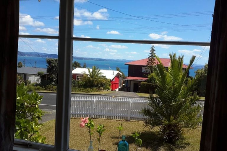 Photo of property in 1325 Whangaparaoa Road, Army Bay, Whangaparaoa, 0930