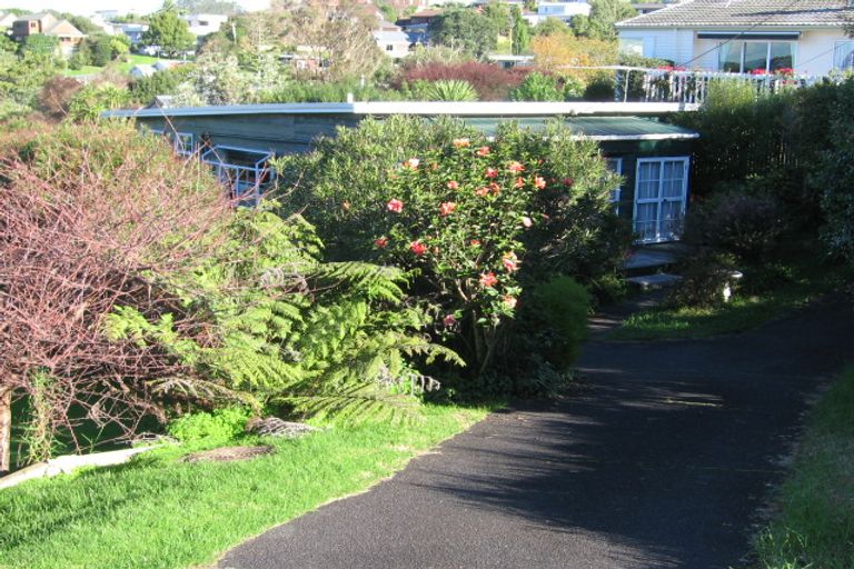 Photo of property in 8 Hythe Terrace, Mairangi Bay, Auckland, 0630