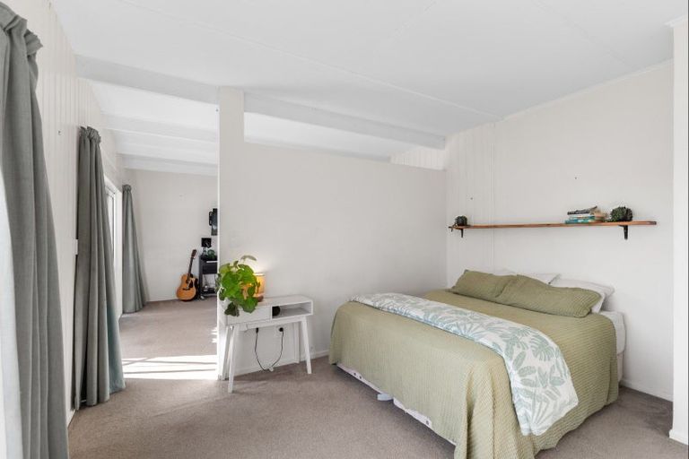 Photo of property in 11 Duke Street, Levin, 5510