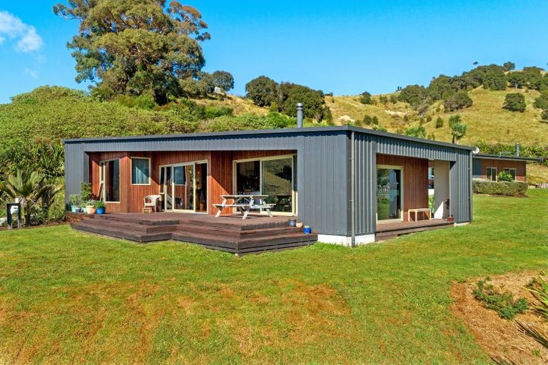 Photo of property in 1266 Wharerata Road, Muriwai, Gisborne, 4072