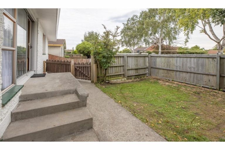 Photo of property in 1/41 Oldwood Street, Bishopdale, Christchurch, 8053