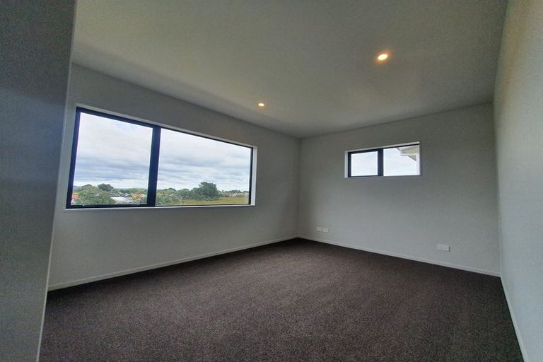 Photo of property in 42 Matawhanga Drive, Wattle Downs, Auckland, 2103