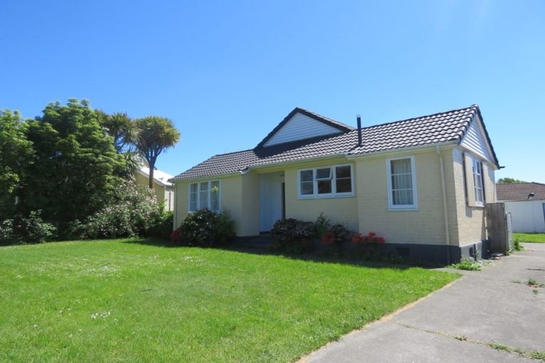 Photo of property in 22 Piko Crescent, Riccarton, Christchurch, 8041