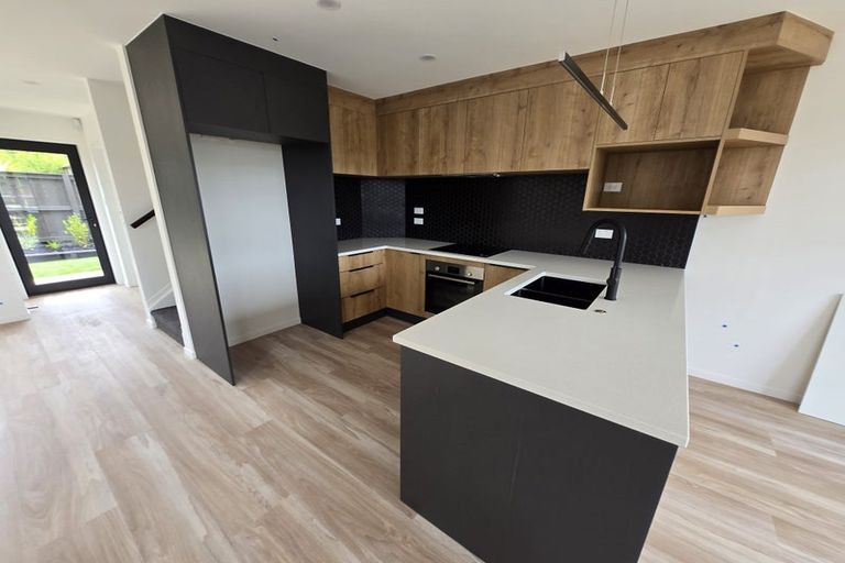 Photo of property in 7/13 Fairdale Place, Birkdale, Auckland, 0626