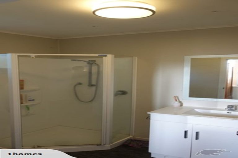 Photo of property in 101 Selwyn Crescent, Forrest Hill, Auckland, 0620